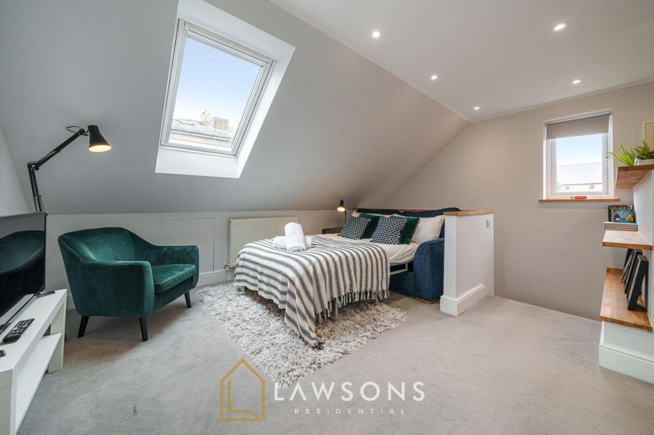 Loft Living By Lawsons With Parking Appartement Windsor Buitenkant foto