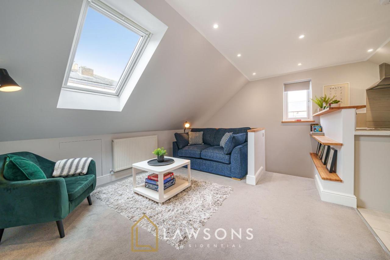 Loft Living By Lawsons With Parking Appartement Windsor Buitenkant foto