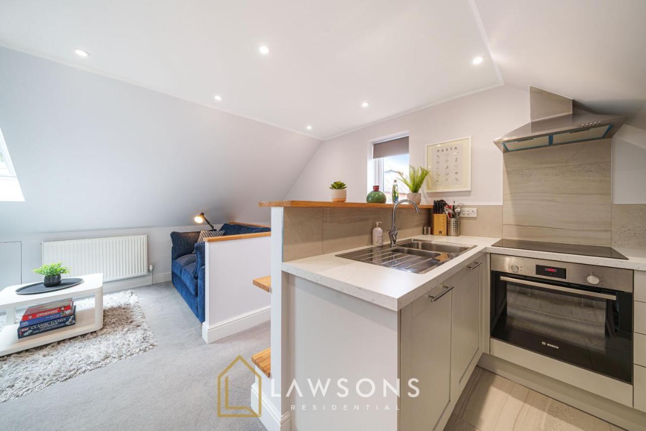 Loft Living By Lawsons With Parking Appartement Windsor Buitenkant foto
